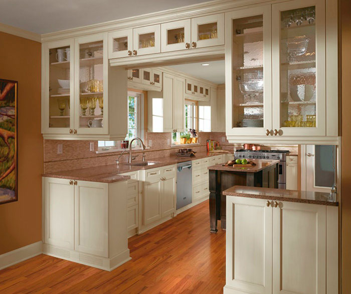 Off White Cabinets in a Casual Kitchen